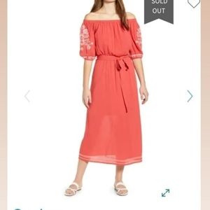 NWOT Nordstrom Embroidered off shoulder peasant dr